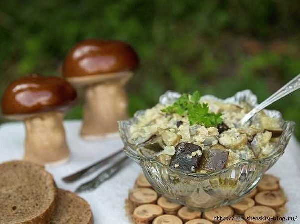 2. Запеченные грибы в сметане с сыром в горшочках